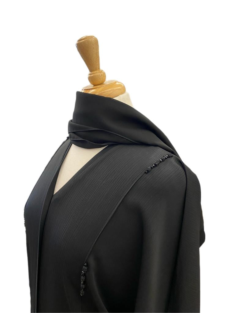 Abaya-Close Dubai Abaya with design made of high quality soft fabric