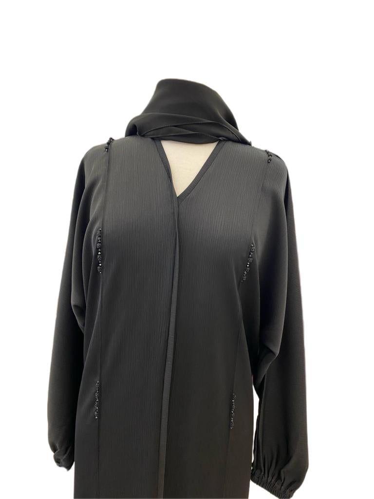 Abaya-Close Dubai Abaya with design made of high quality soft fabric