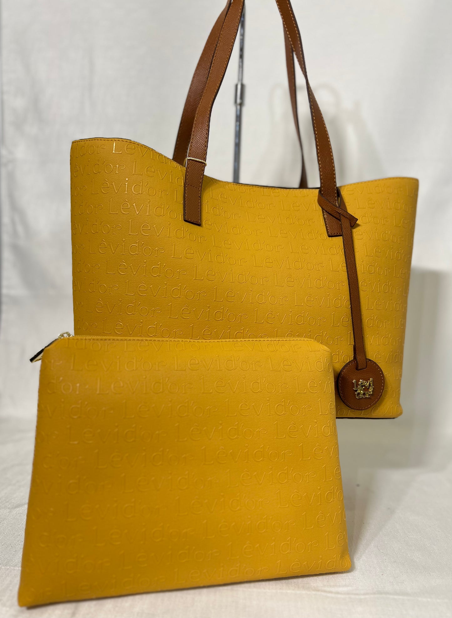 Levi'dor Classy Leather Purse – Timeless Elegance Redefined