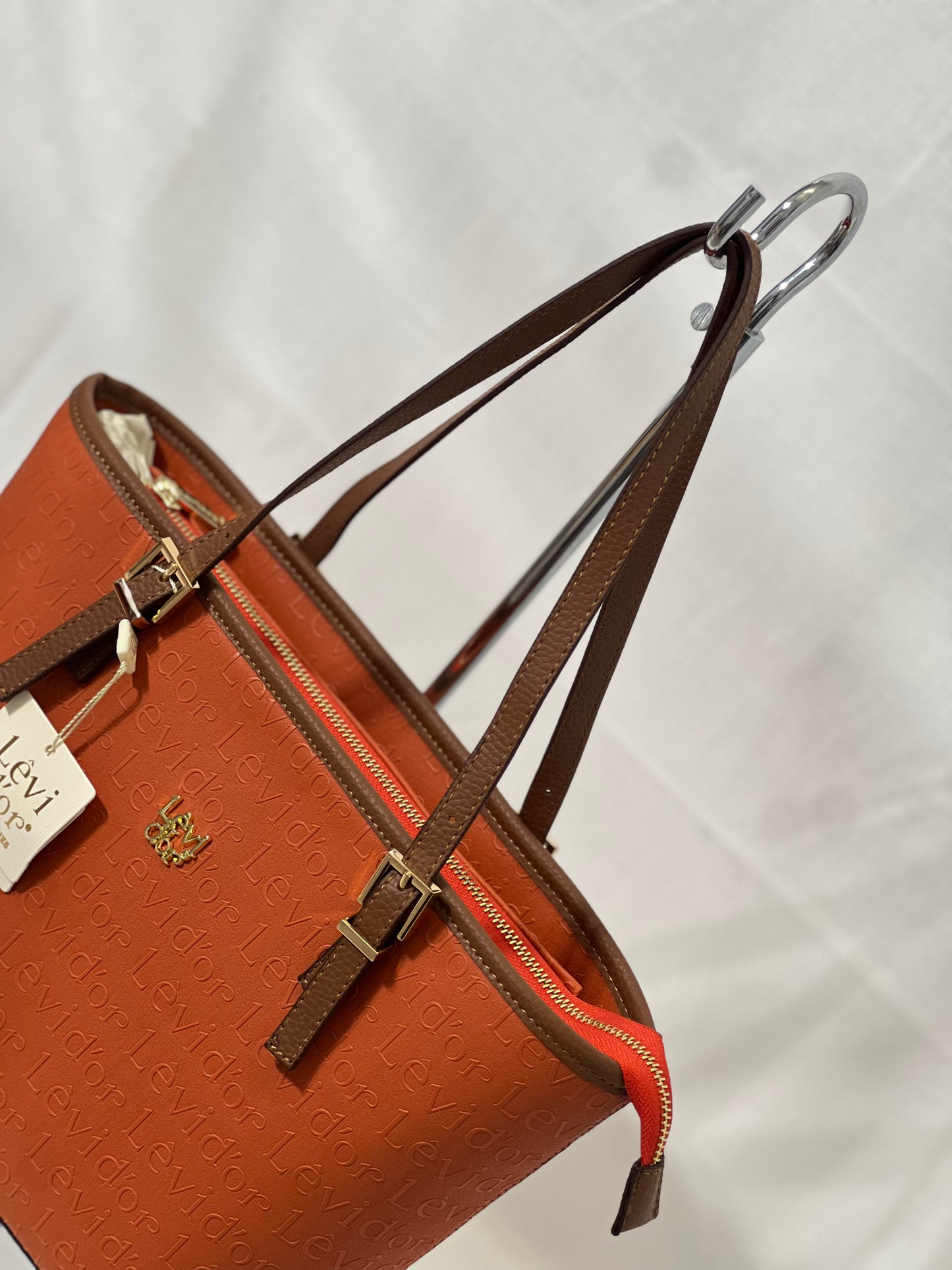 Elegance in Every Stitch: Levi’dor Luxe Clutch