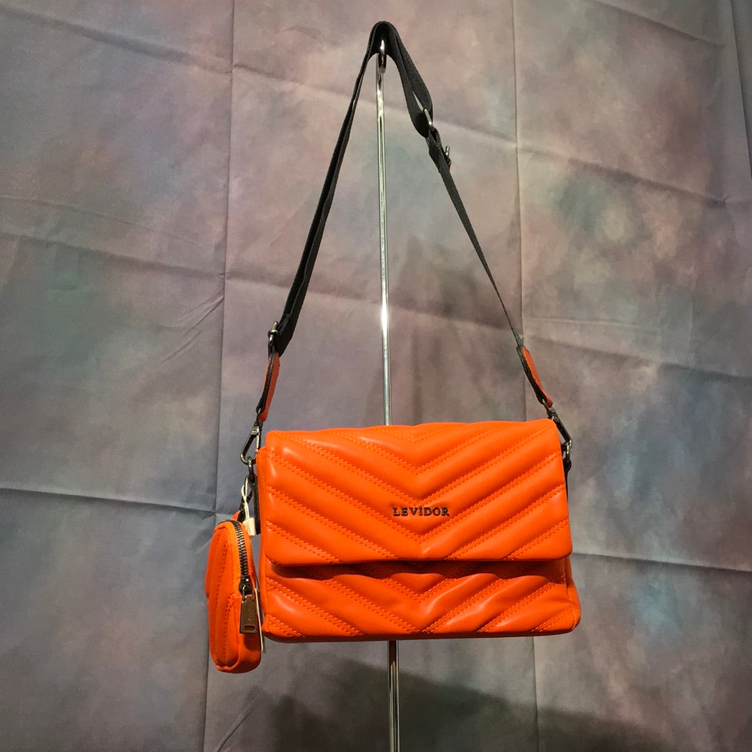 Elegant Levi’dor Clutch – Perfect for Every Occasion