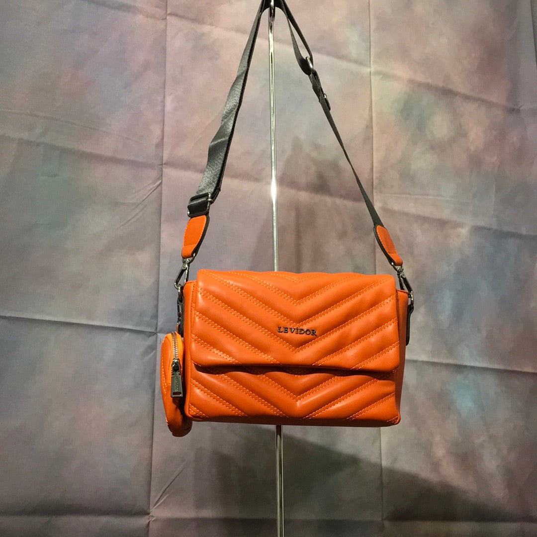 Elegant Levi’dor Clutch – Perfect for Every Occasion