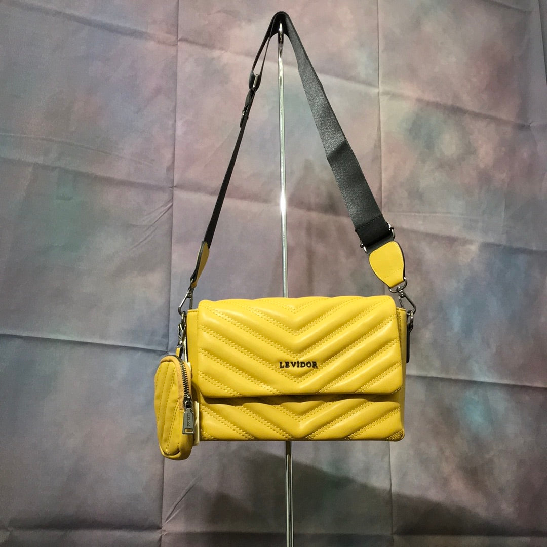 Elegant Levi’dor Clutch – Perfect for Every Occasion