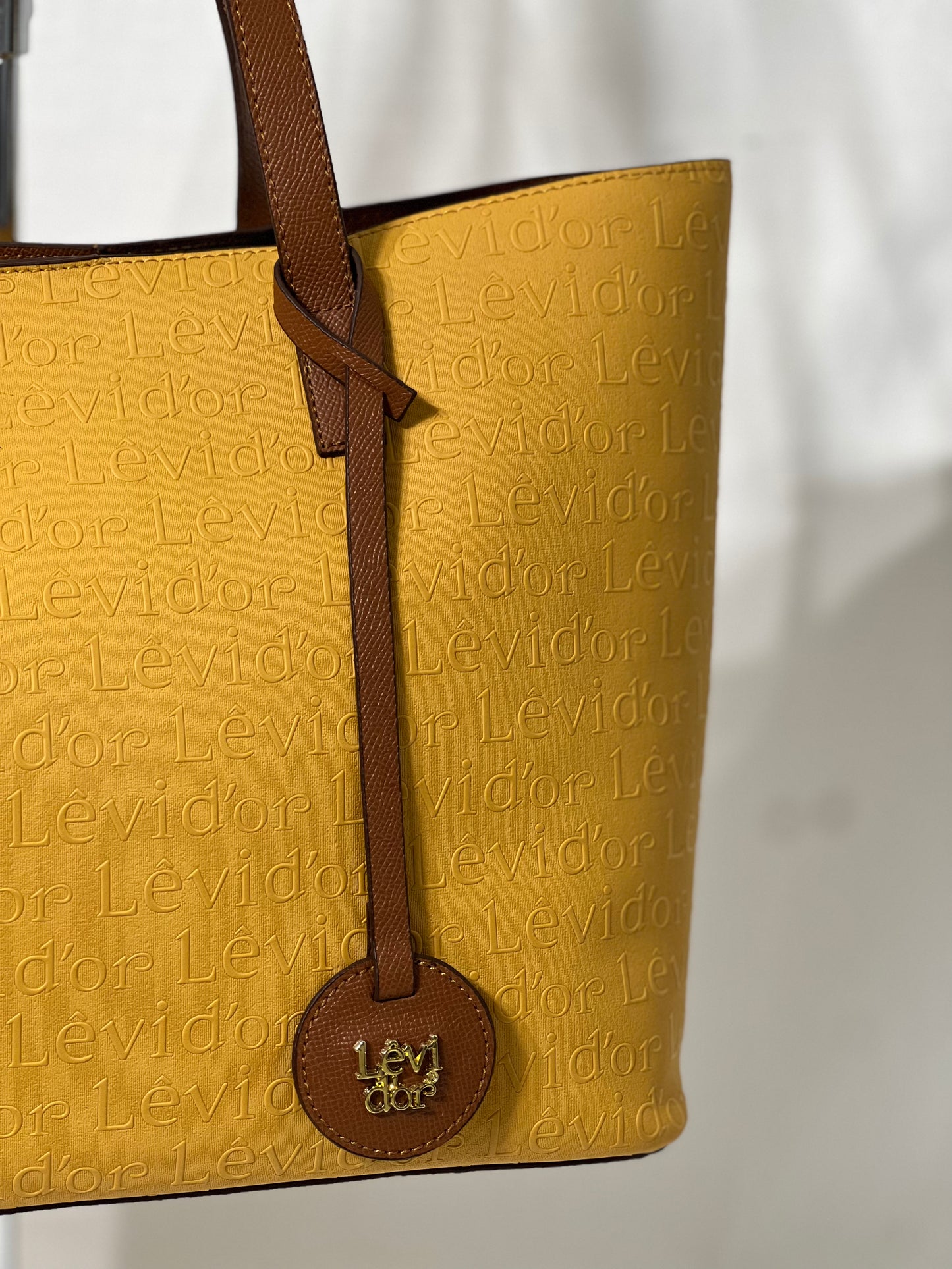 Levi'dor Classy Leather Purse – Timeless Elegance Redefined