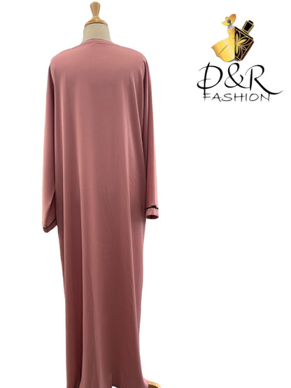 Discover our exquisite closed Dubai abaya, crafted from premium fabric