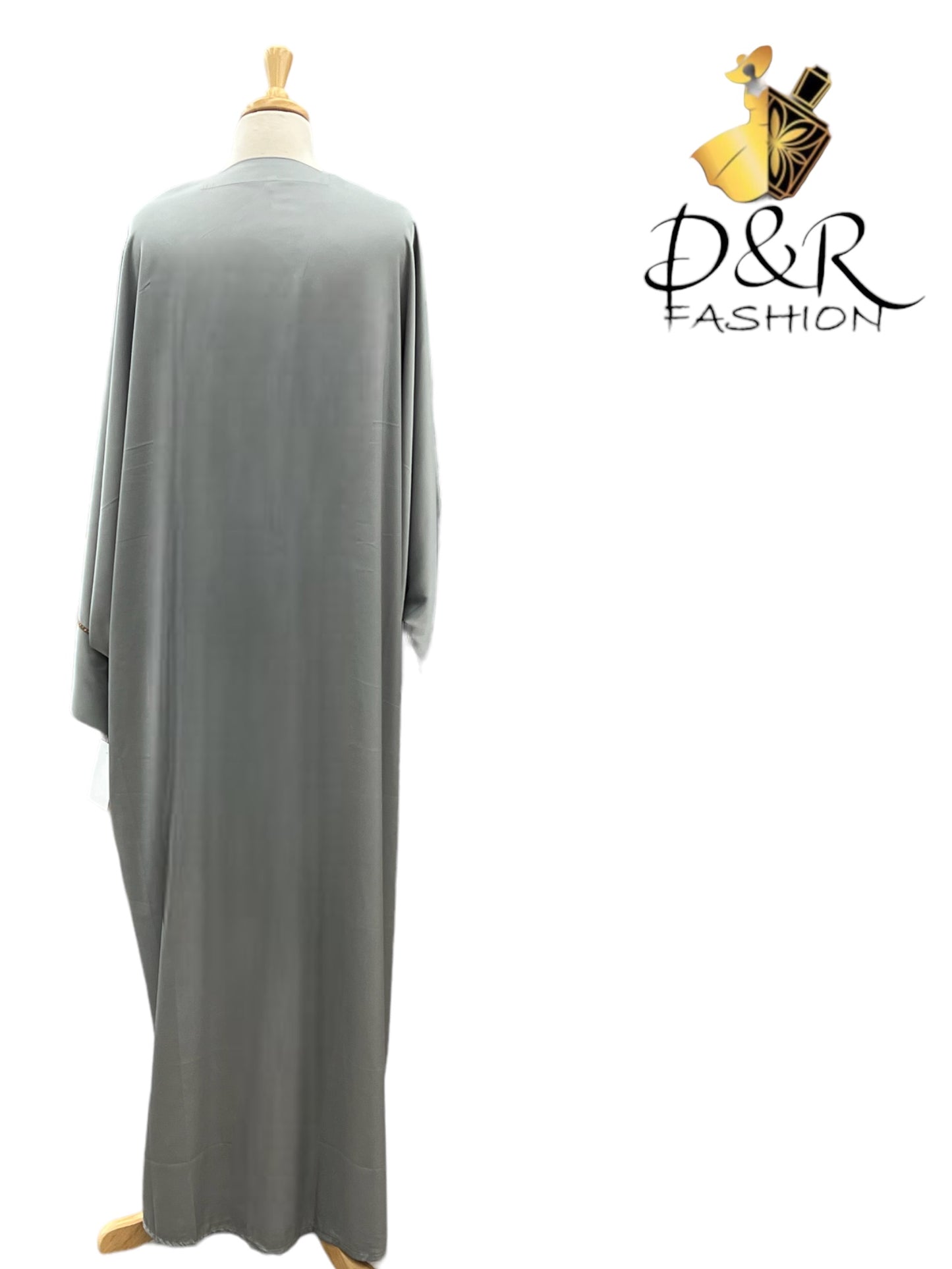 Discover our exquisite Open Abaya from Dubai with stunning golden ribbon