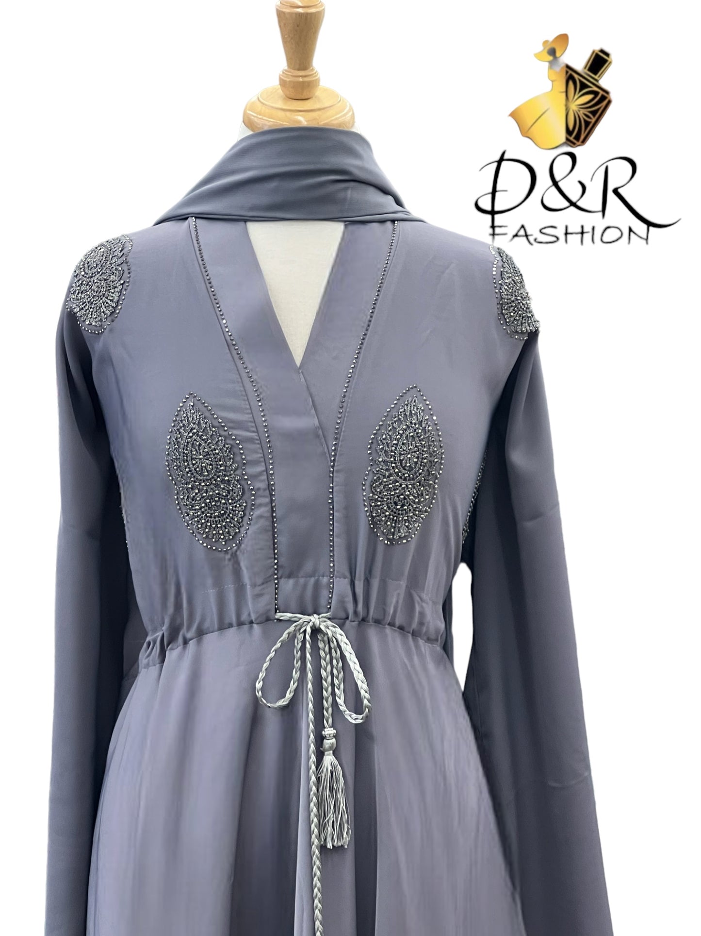 Elegant grey closed abaya from Dubai made of high quality soft fabric