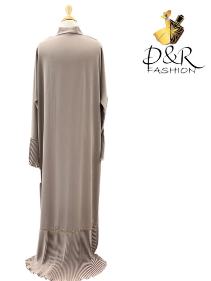 Elegant Open Dubai Abaya Set with Gold Stripe Accents