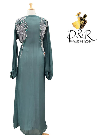 Discover luxury with our Dubai Abaya 2 Piece Set