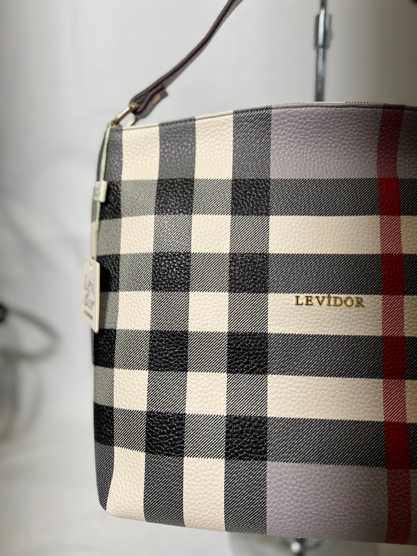 Levi'dor Bucket Purse – Trendy & Timeless Style