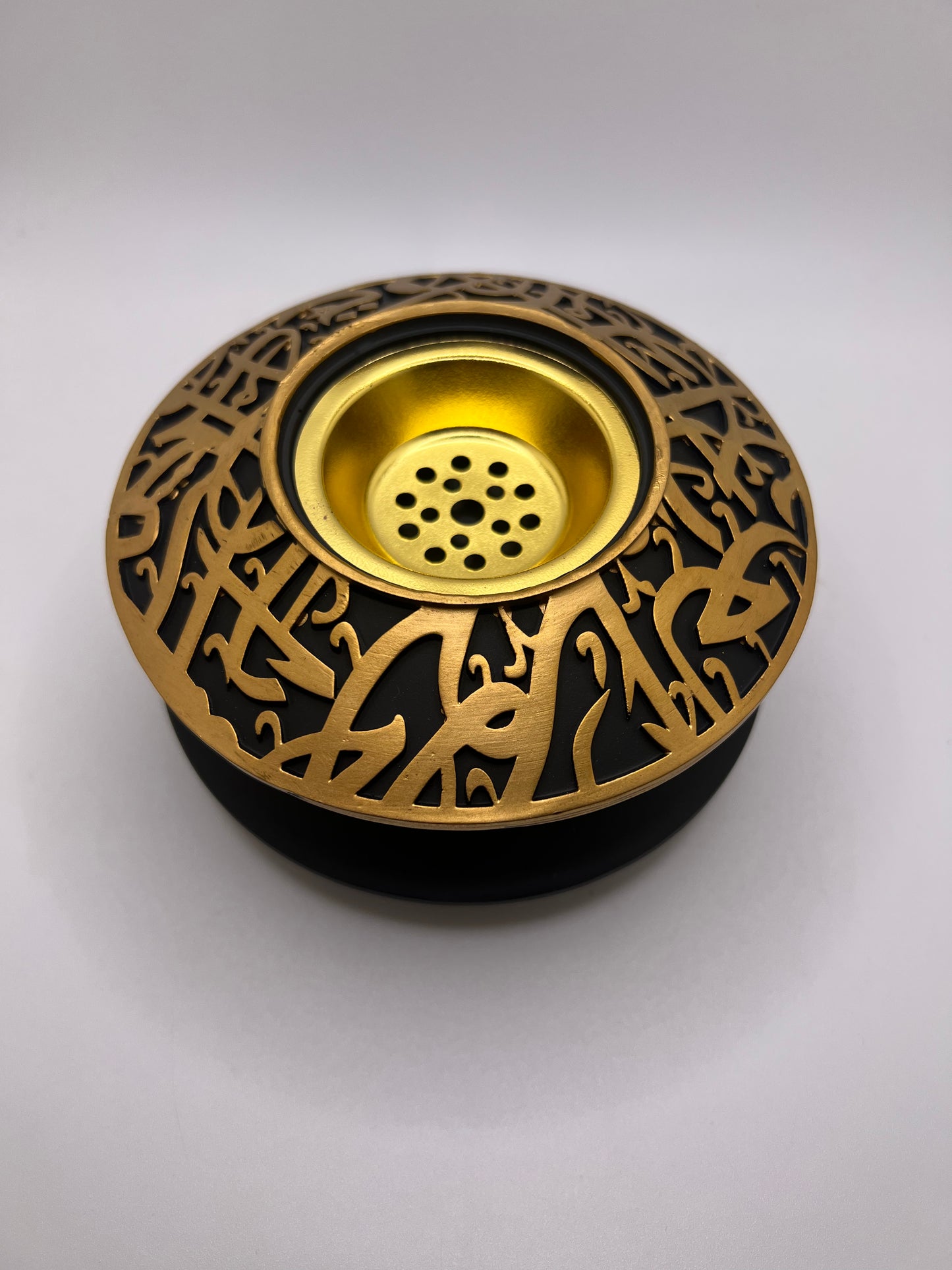 Elevate Your Senses with Our Dubai Bakhoor & Oud Burners