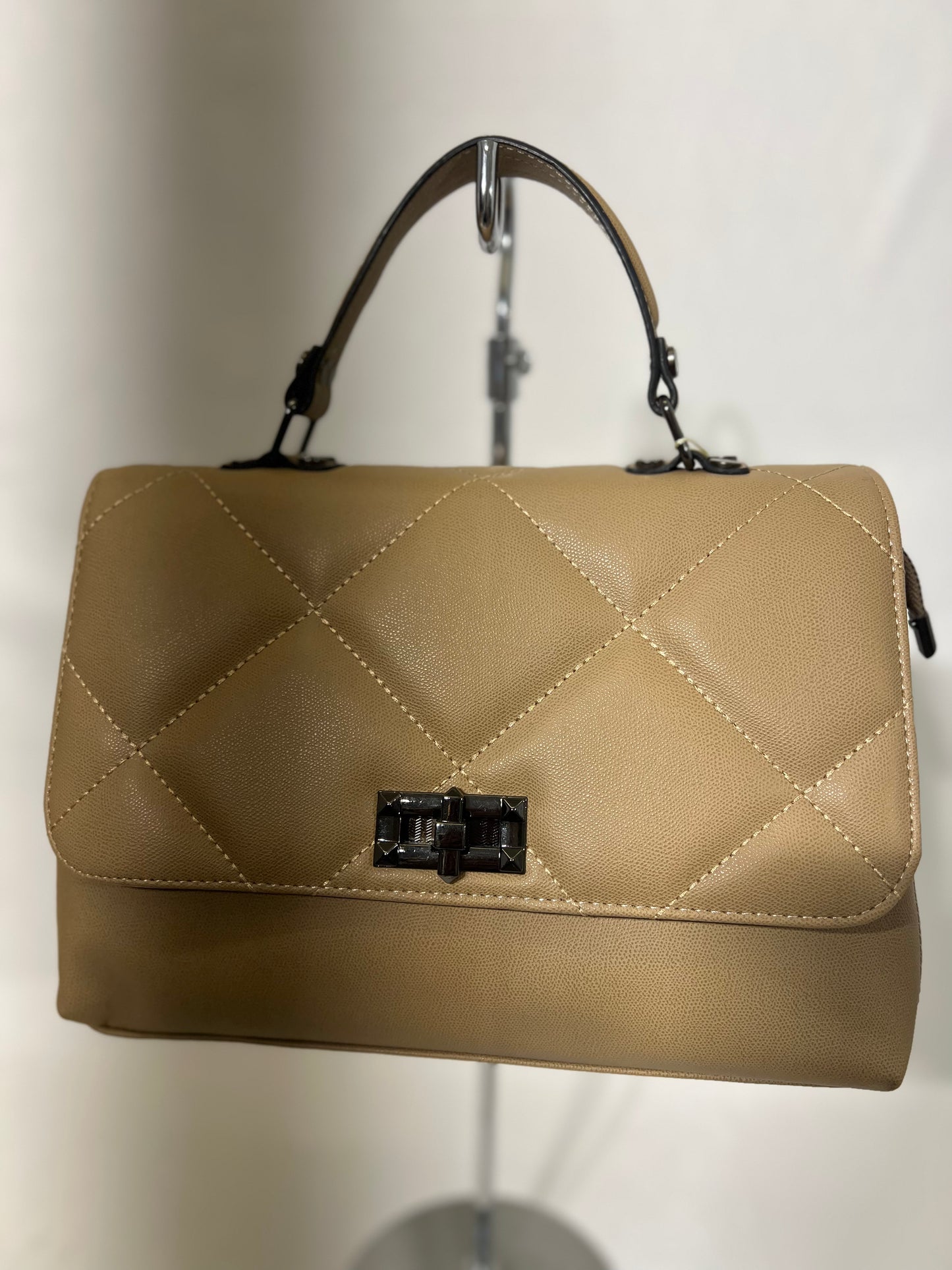 Levi’dor Structured Purse - Bold Angles, Sharp Style